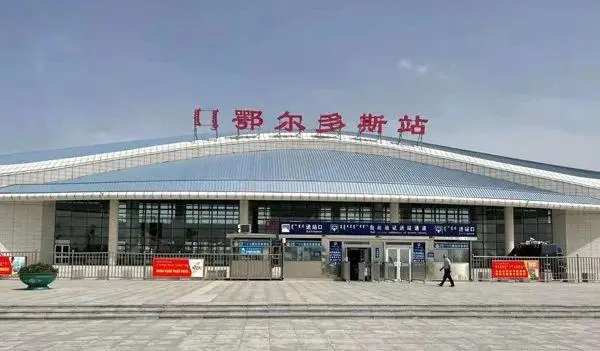深圳到鄂爾多斯貨運(yùn)站-上門提貨-一對一服務(wù)